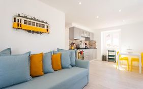 Flh Ajuda Modern Apartment